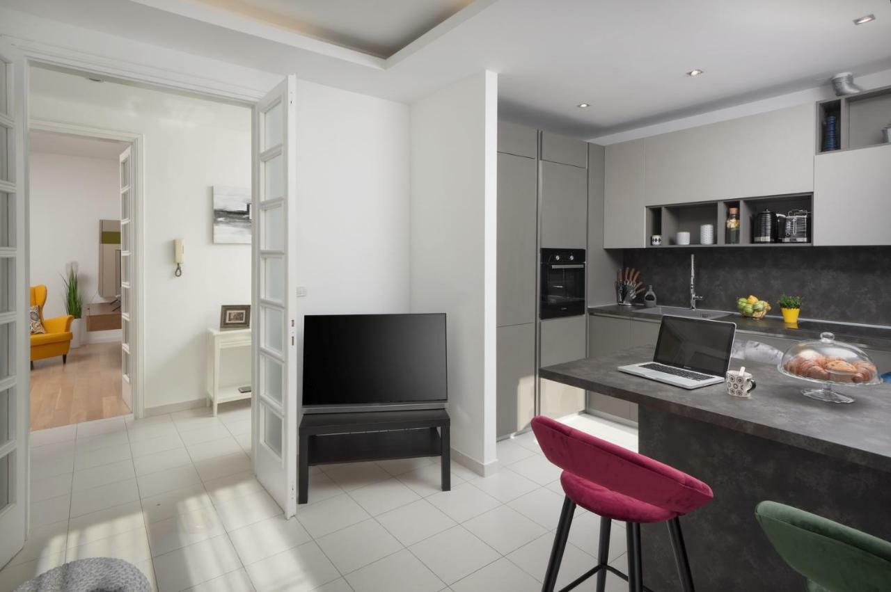 Carducci Apartment - Center 普拉 外观 照片